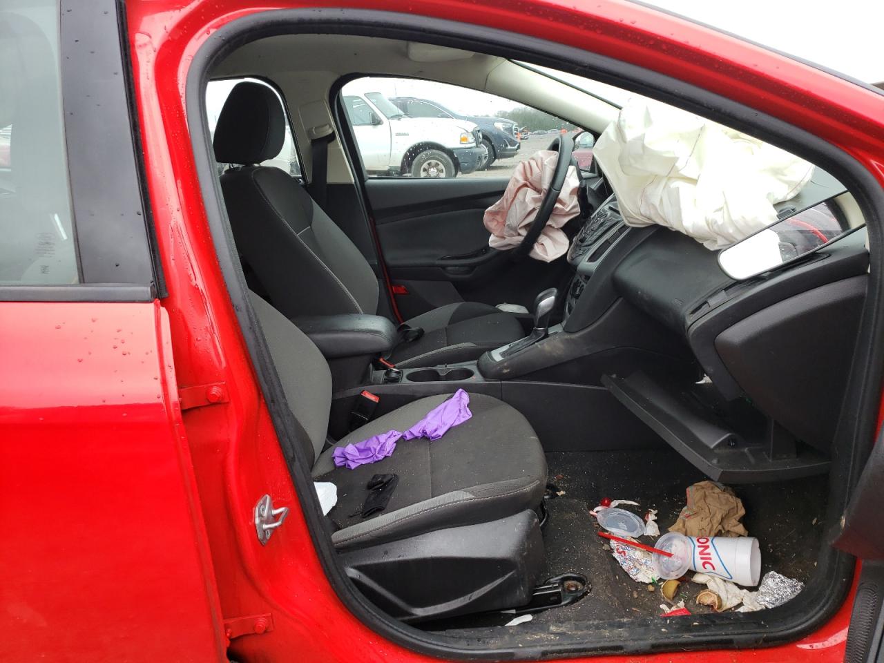 Photo 5 from auction – 2014 FORD FOCUS SE with VIN 1FADP3F24EL126865