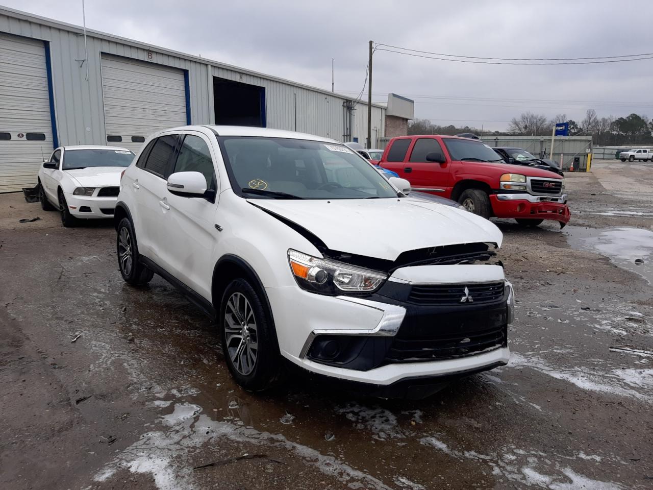 MITSUBISHI OUTLANDER 2017 with VIN JA4AP3AU9HZ064834 - Photo from auction