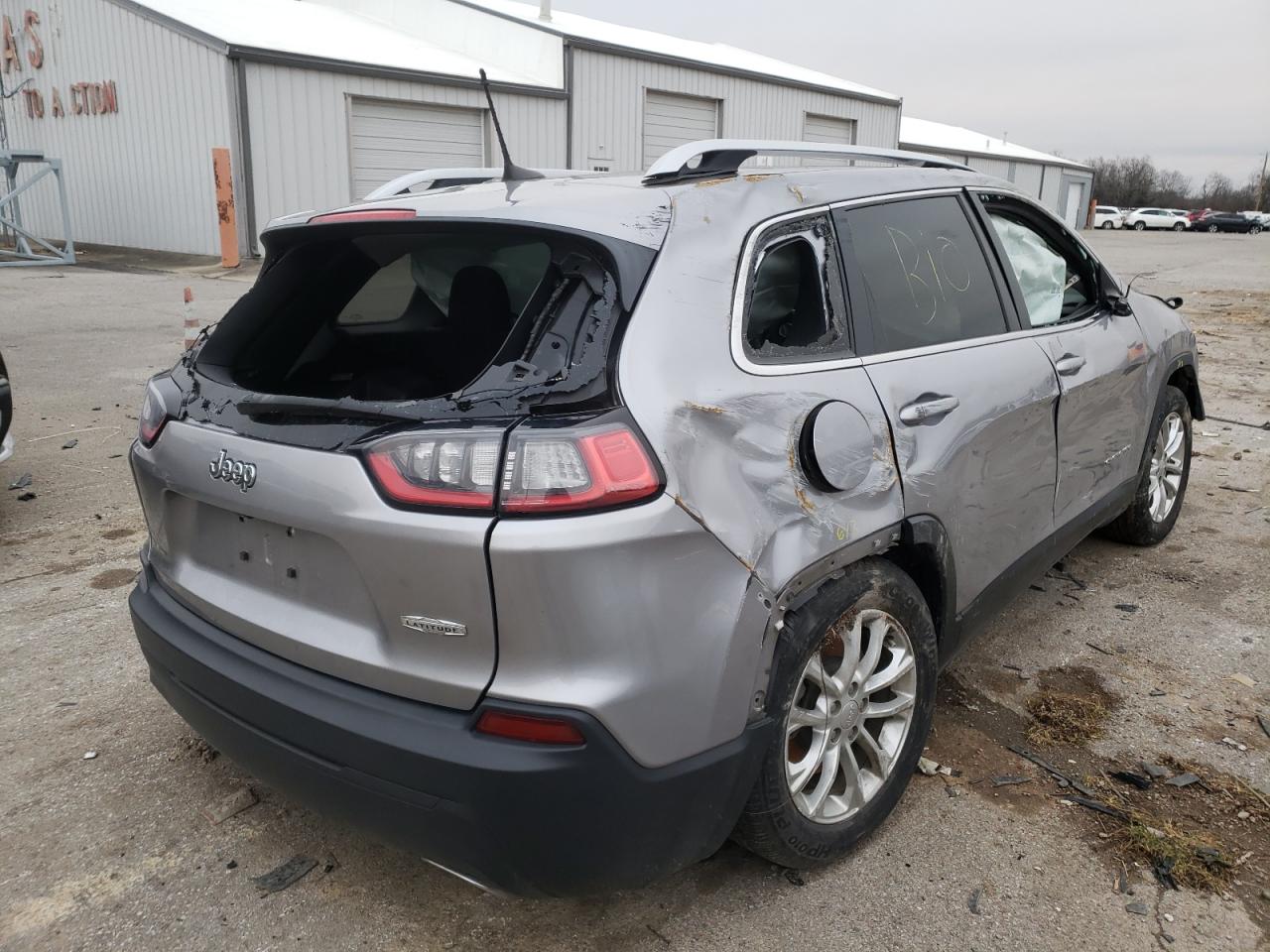 Photo 4 from auction – 2019 JEEP CHEROKEE L with VIN 1C4PJLCX1KD206039