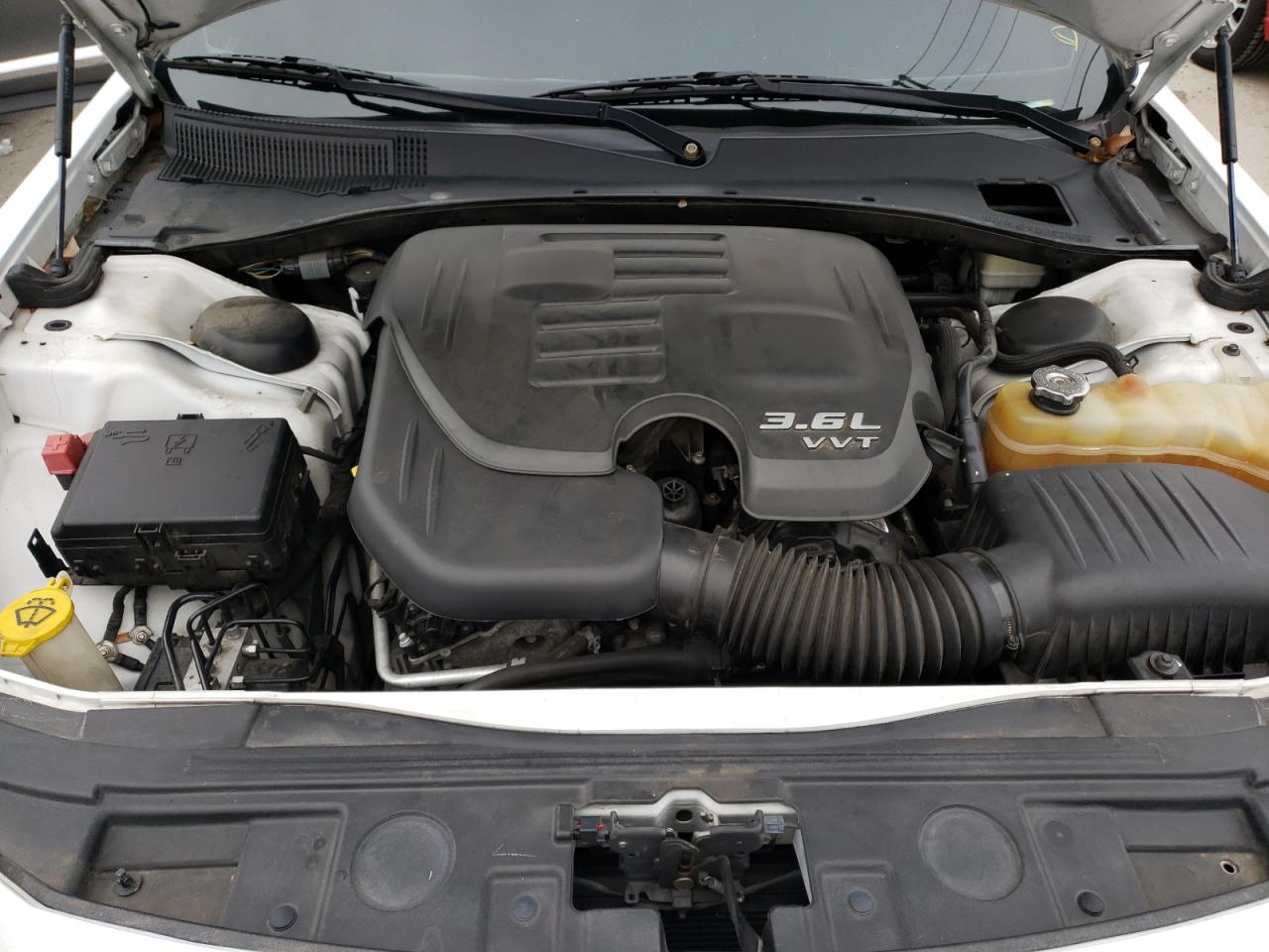 Photo 7 from auction – 2014 CHRYSLER 300 S with VIN 2C3CCABG8EH124268