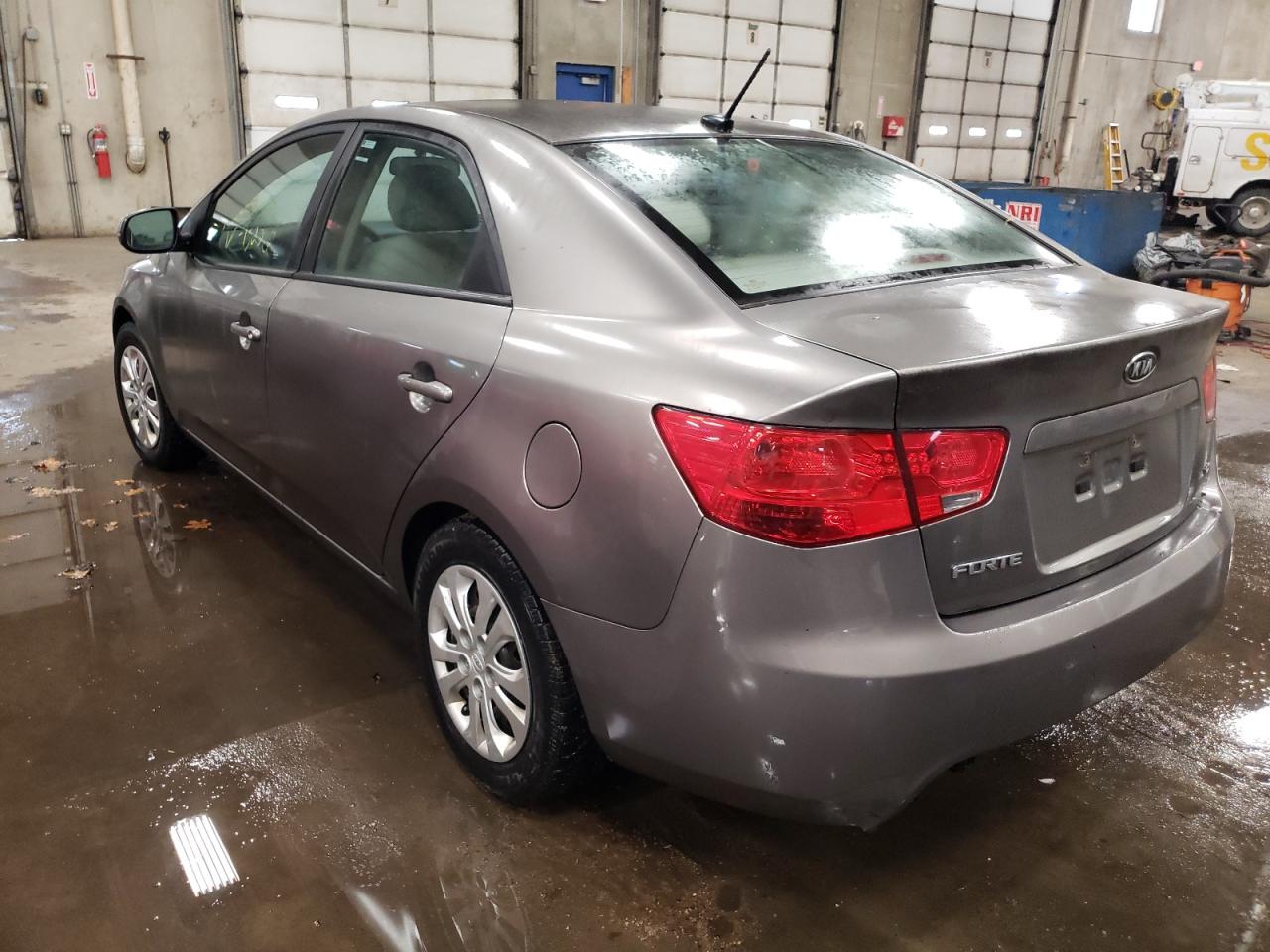 Photo 3 from auction – 2013 KIA FORTE EX with VIN KNAFU4A23D5645575
