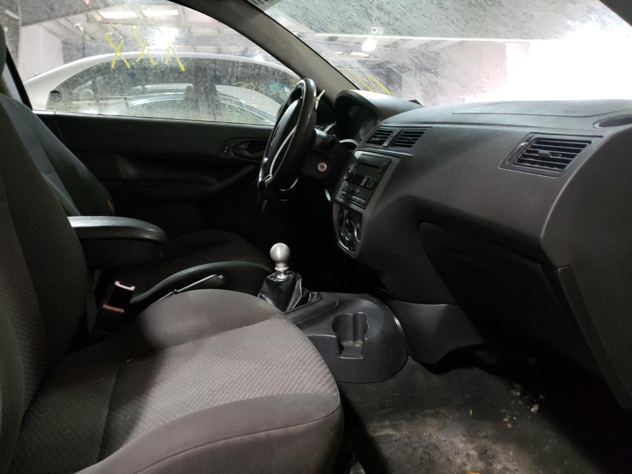 Photo 5 from auction – 2005 FORD FOCUS with VIN 3FAFP31N45R101900