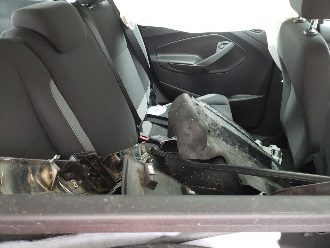 Photo 6 from auction – 2013 FORD ESCAPE S with VIN 1FMCU0F77DUC82590