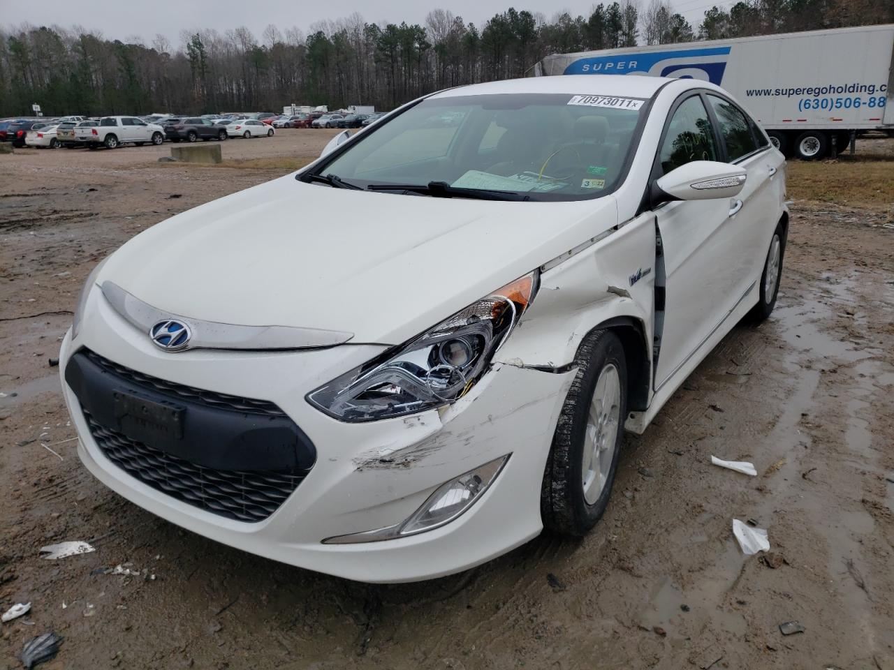 Photo 2 from auction – 2012 HYUNDAI SONATA HYB with VIN KMHEC4A43CA032196