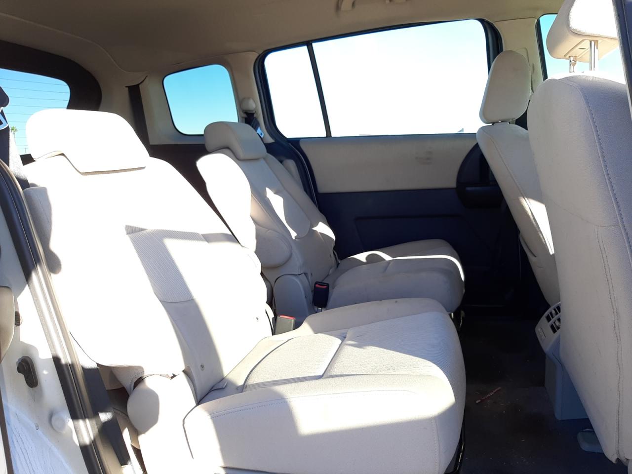 Photo 6 from auction – 2010 MAZDA 5 with VIN JM1CR2WL9A0383938