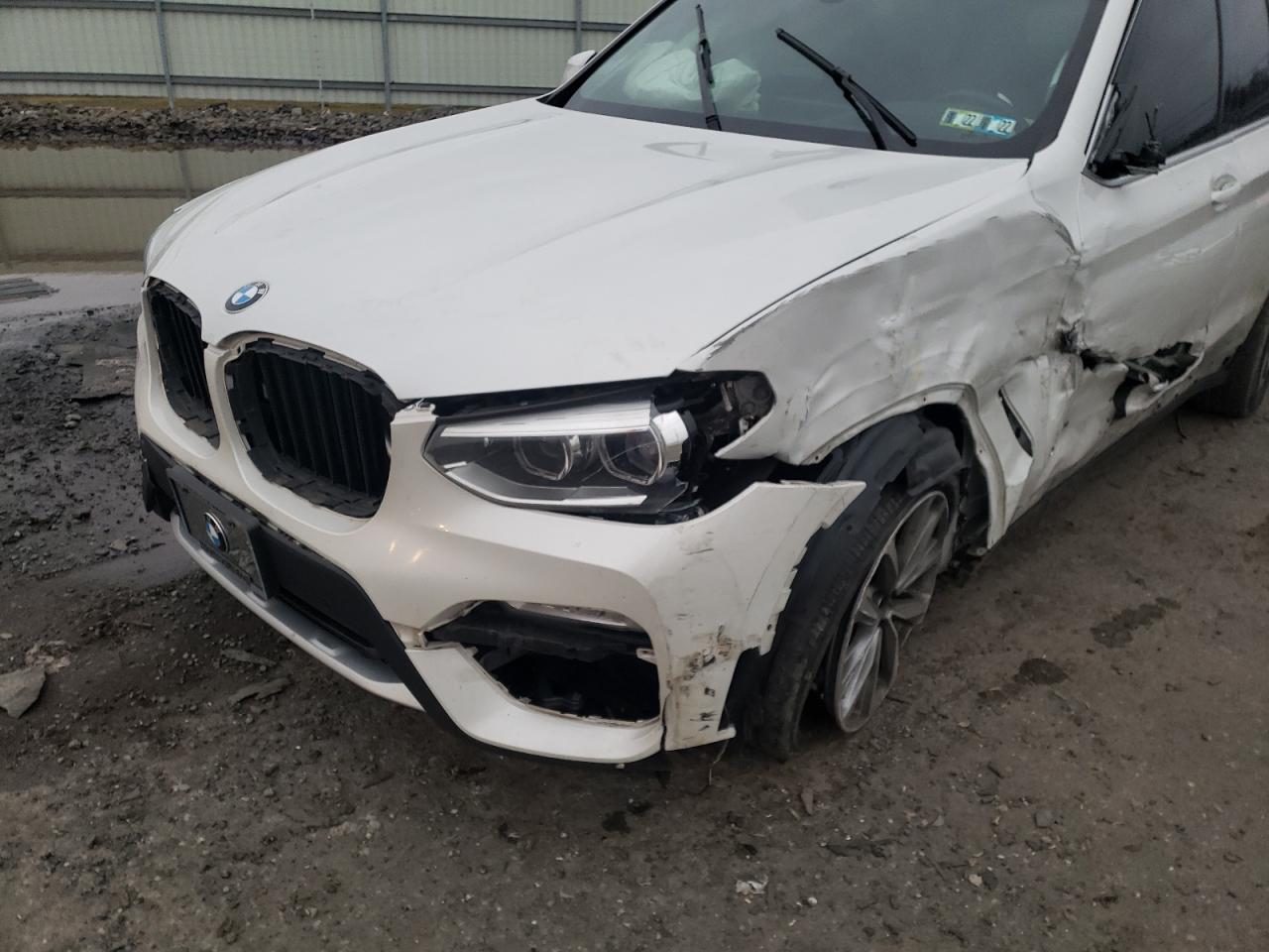 Photo 9 from auction – 2018 BMW X3 XDRIVE3 with VIN 5UXTR9C53JLC76575