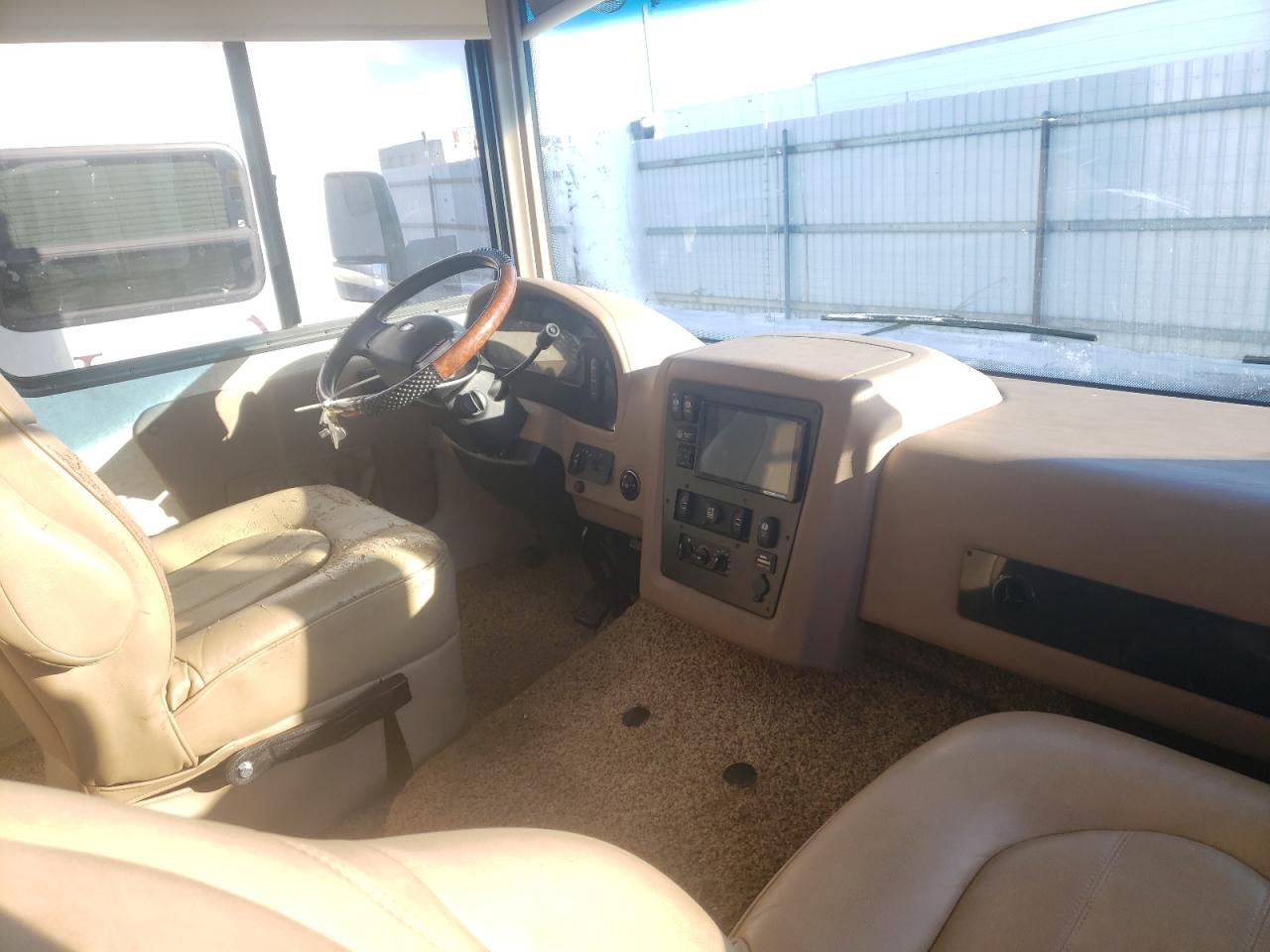 Photo 5 from auction – 2012 WILDWOOD GEORGETOWN with VIN 1F66F5DY4C0A00614