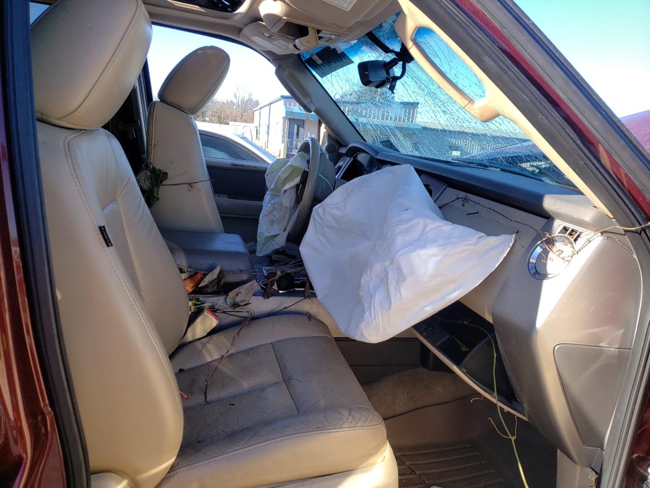 Photo 5 from auction – 2012 FORD EXPEDITION with VIN 1FMJU1H55CEF62283