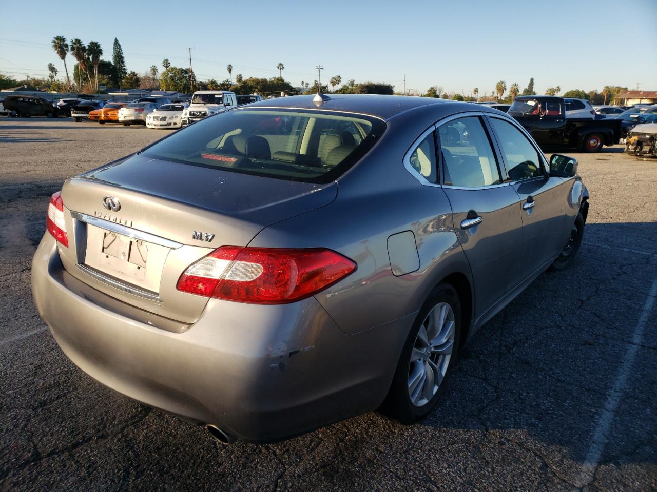 Photo 4 from auction – 2012 INFINITI M37 with VIN JN1BY1APXCM334653