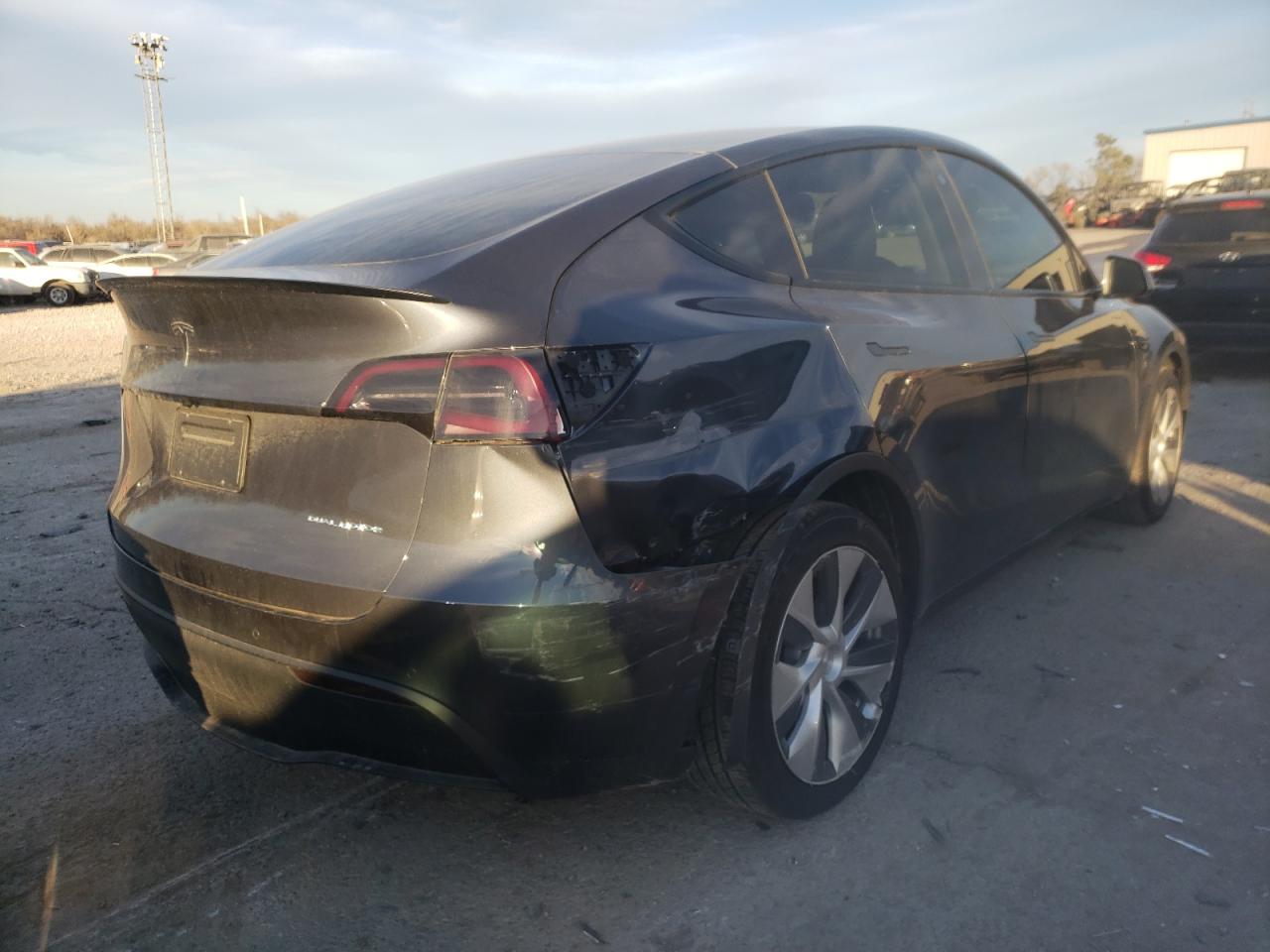 Photo 4 from auction – 2021 TESLA MODEL Y with VIN 5YJYGDEEXMF105470
