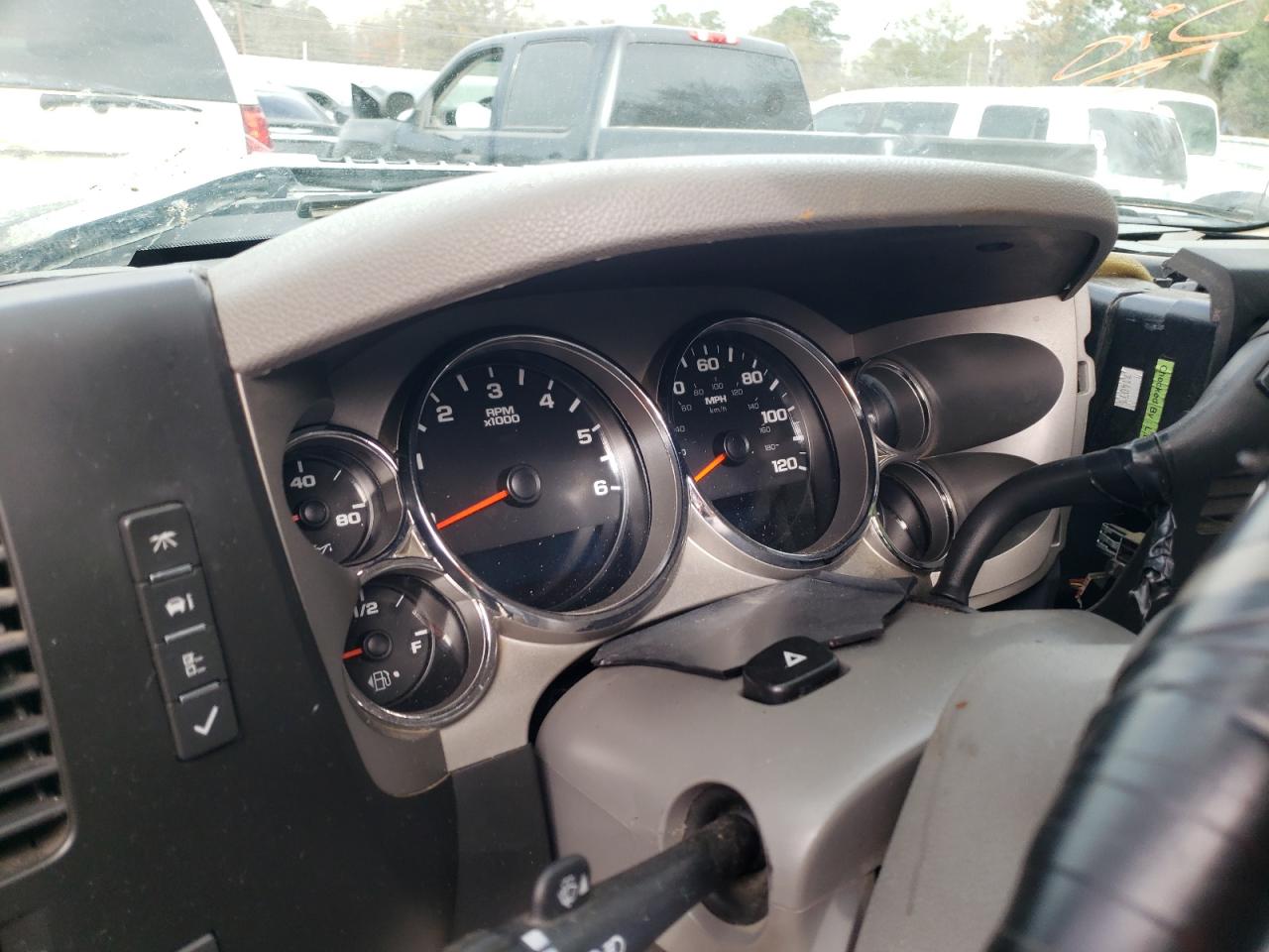 Photo 8 from auction – 2009 GMC SIERRA K15 with VIN 3GTEK23309G270355