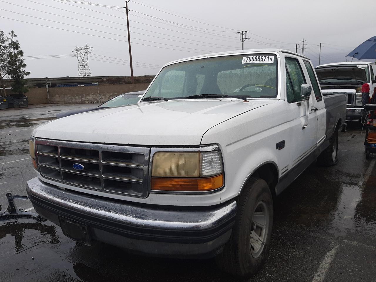 Photo 2 from auction – 1992 FORD F150 with VIN 1FTEX15N0NKA01866