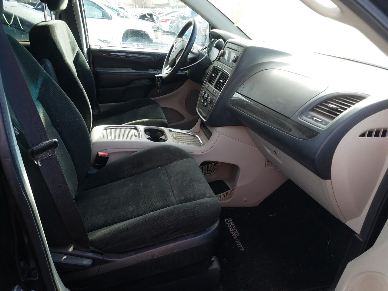 Photo 5 from auction – 2016 DODGE GRAND CARA with VIN 2C4RDGCG4GR143255