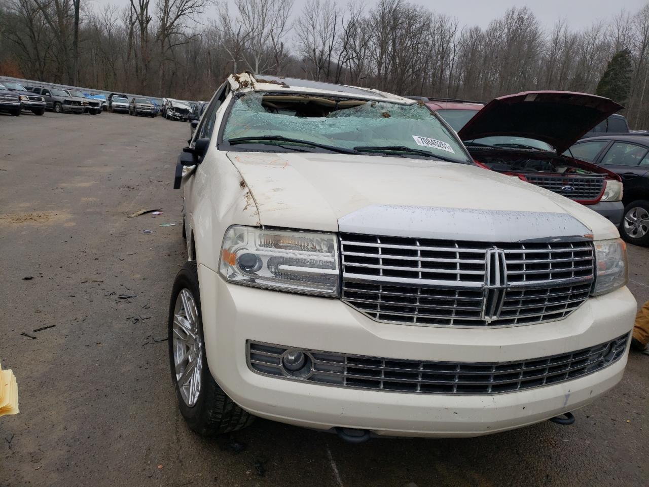 Photo 10 from auction – 2007 LINCOLN NAVIGATOR with VIN 5LMFL28517LJ11591