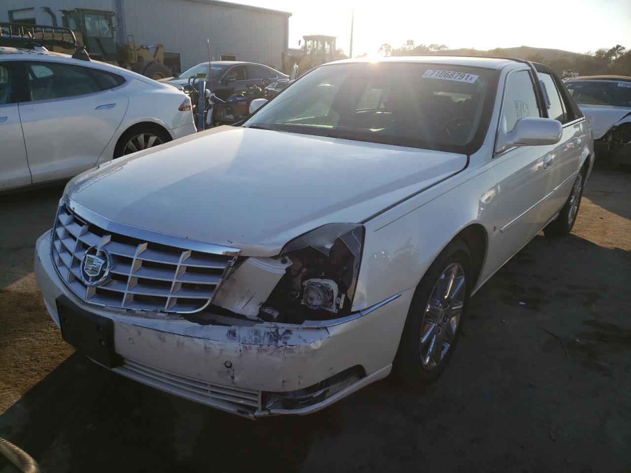 Photo 2 from auction – 2009 CADILLAC DTS with VIN 1G6KD57Y59U145081