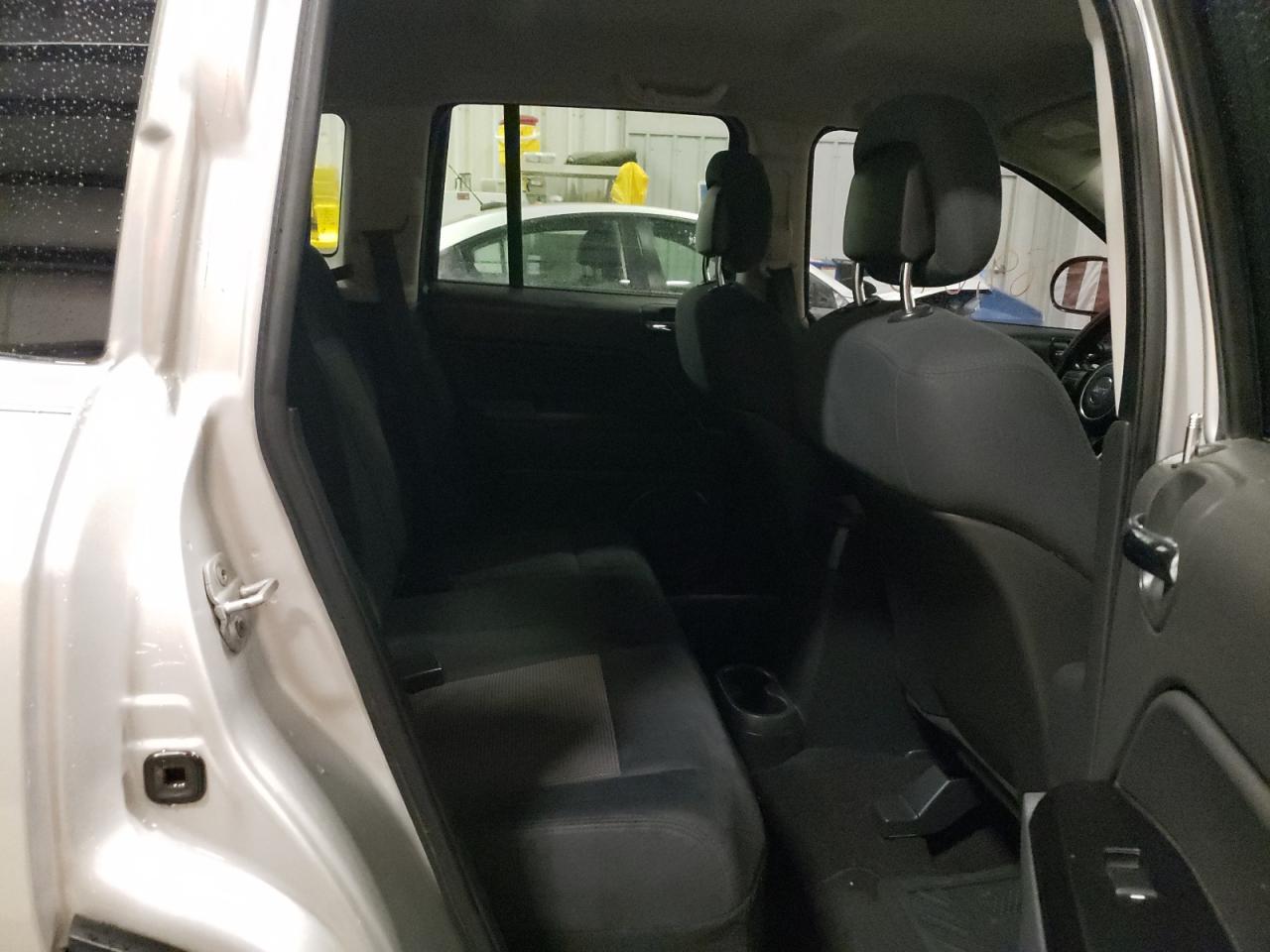 Photo 6 from auction – 2011 JEEP COMPASS SP with VIN 1J4NT1FB9BD151548