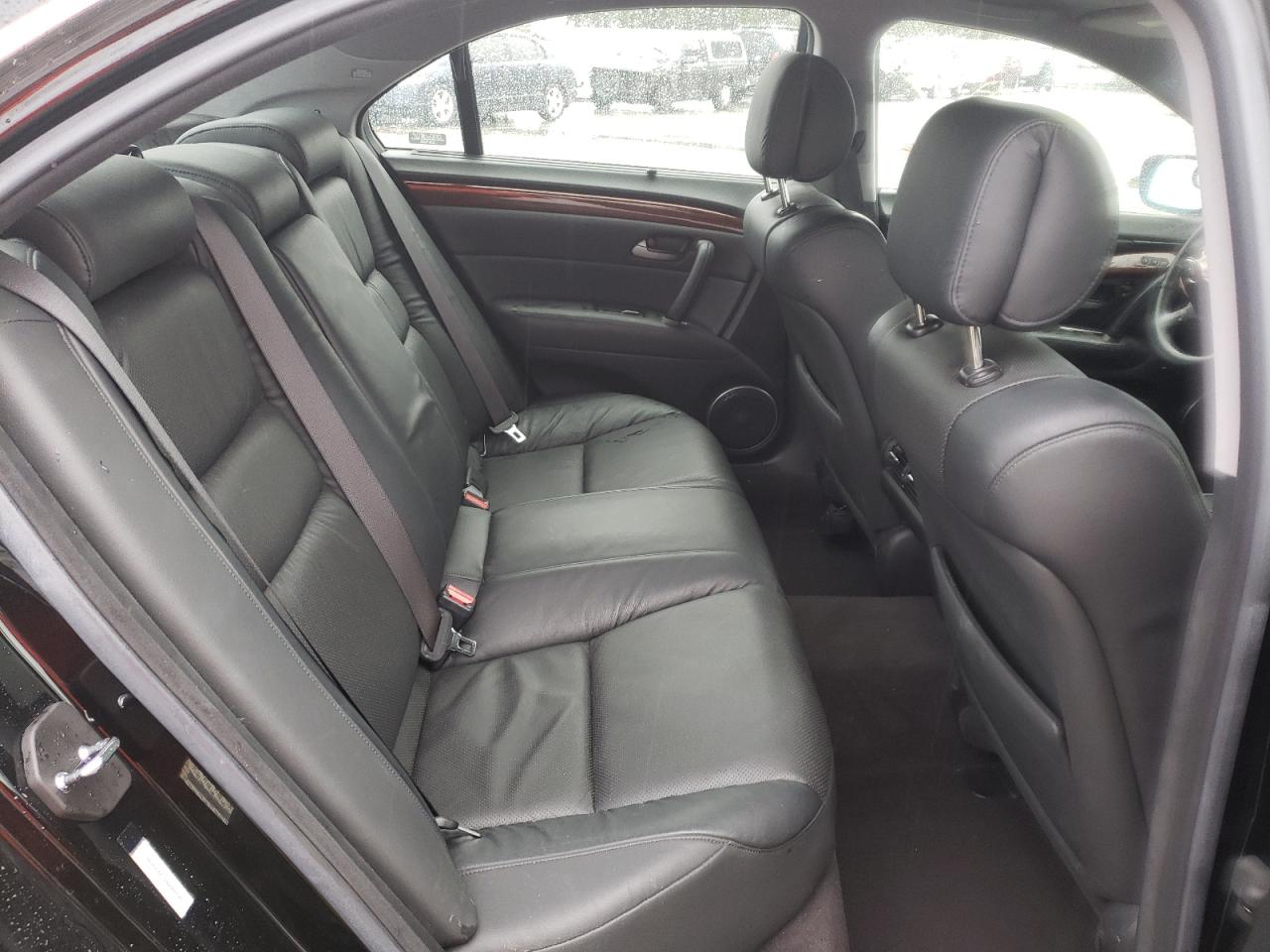 Photo 6 from auction – 2006 ACURA RL with VIN JH4KB165X6C007412