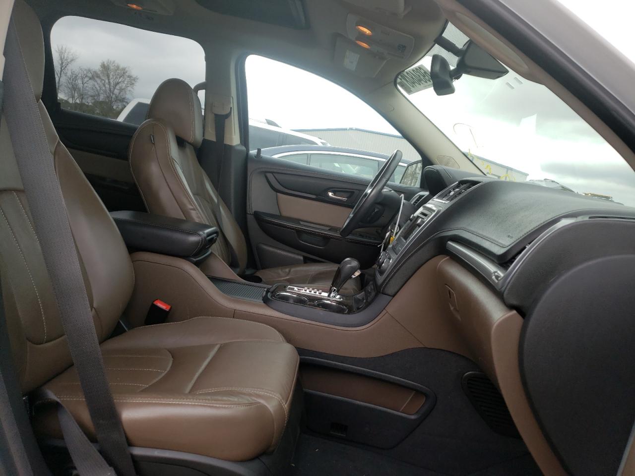 Photo 5 from auction – 2016 GMC ACADIA SLT with VIN 1GKKRSKD9GJ141040
