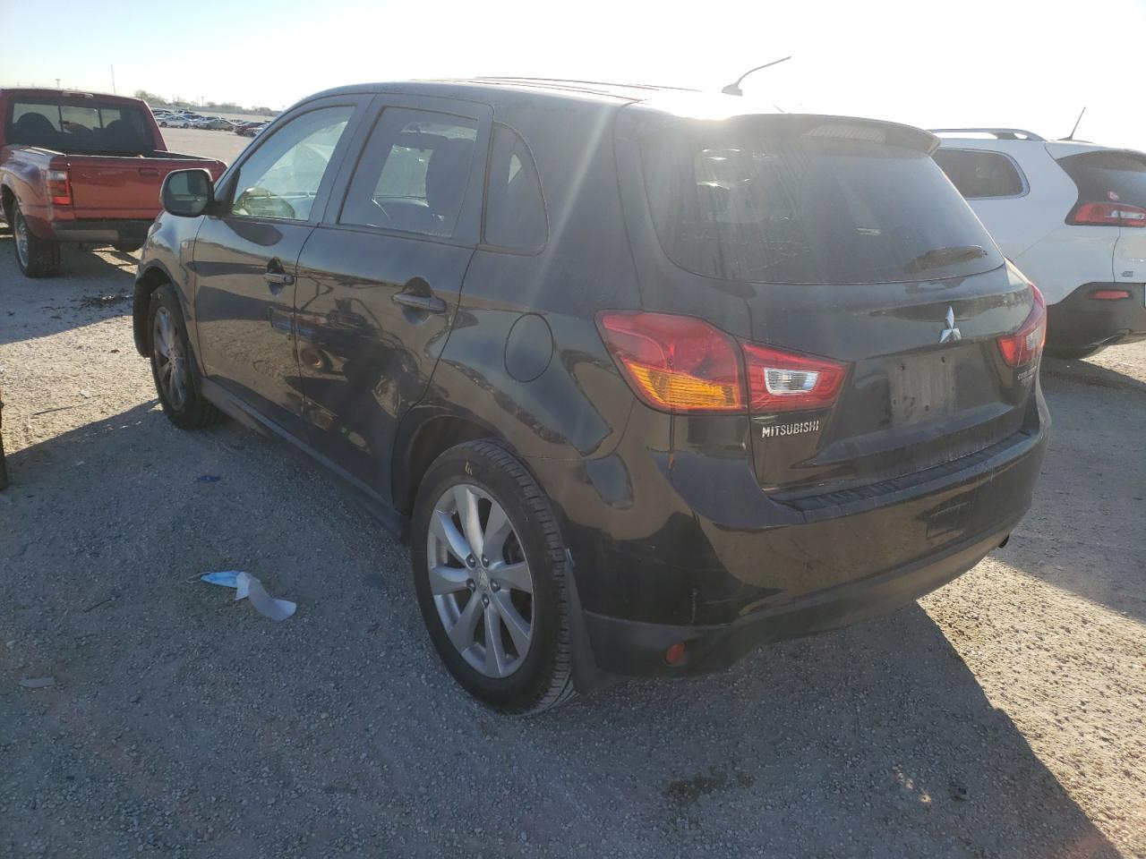 Photo 3 from auction – 2013 MITSUBISHI RVR SE with VIN 4A4AP3AU2DE022019