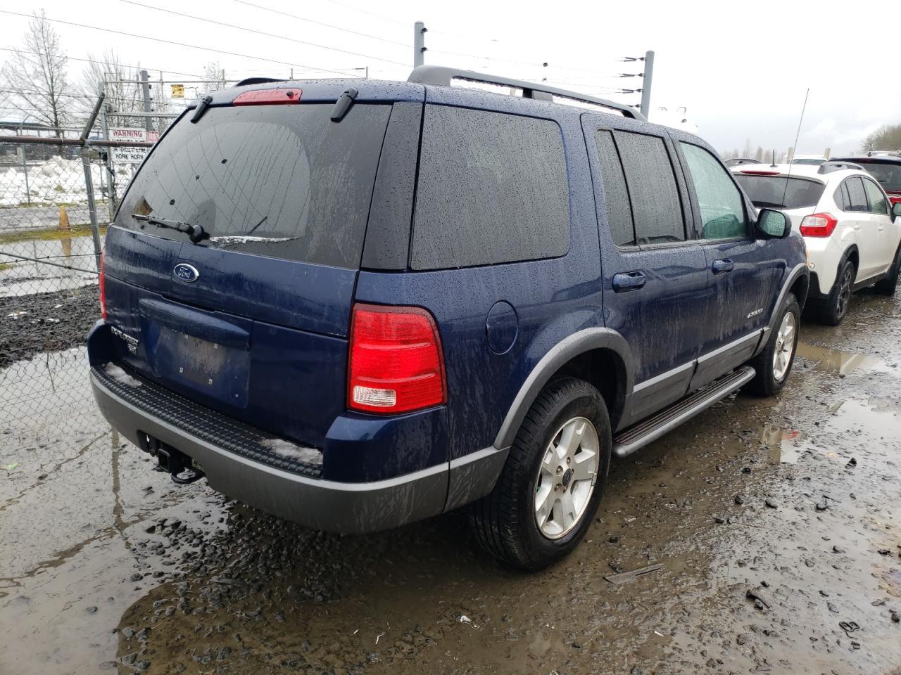 Photo 4 from auction – 2004 FORD EXPLORER X with VIN 1FMZU73K04UC16040