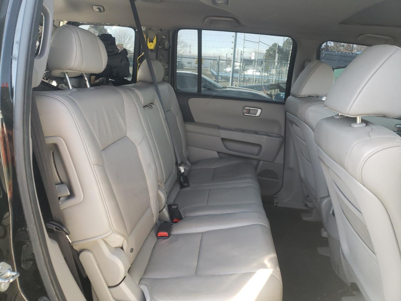 Photo 6 from auction – 2011 HONDA PILOT EXL with VIN 5FNYF4H52BB043087