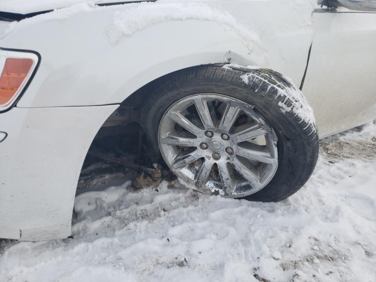 Photo 9 from auction – 2012 CHRYSLER 300 LIMITE with VIN 2C3CCACG6CH252861