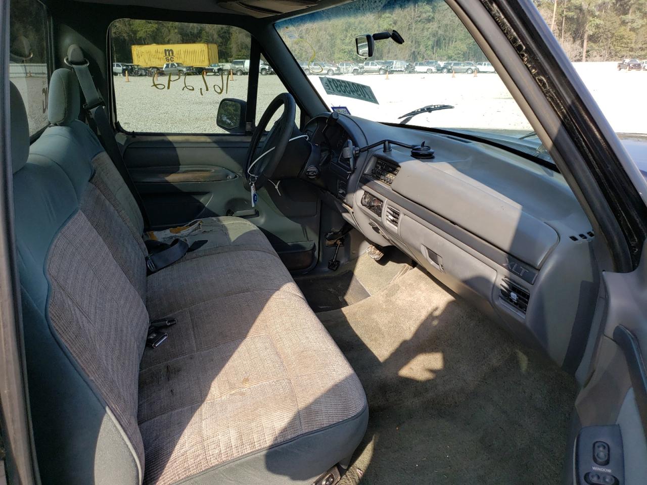Photo 5 from auction – 1993 FORD F150 with VIN 1FTDF15N1PLB16097