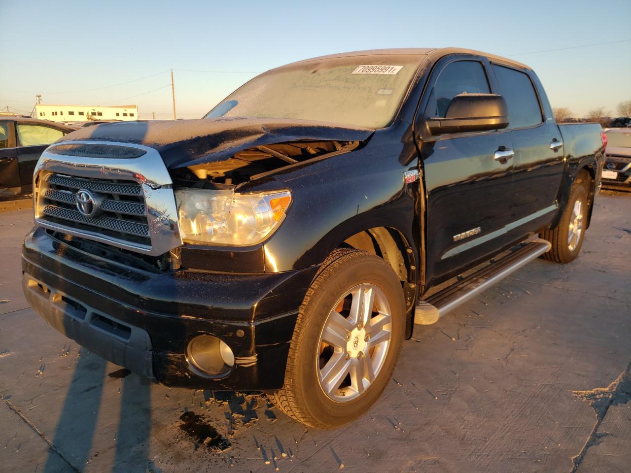 Photo 2 from auction – 2008 TOYOTA TUNDRA CRE with VIN 5TFEV581X8X042986