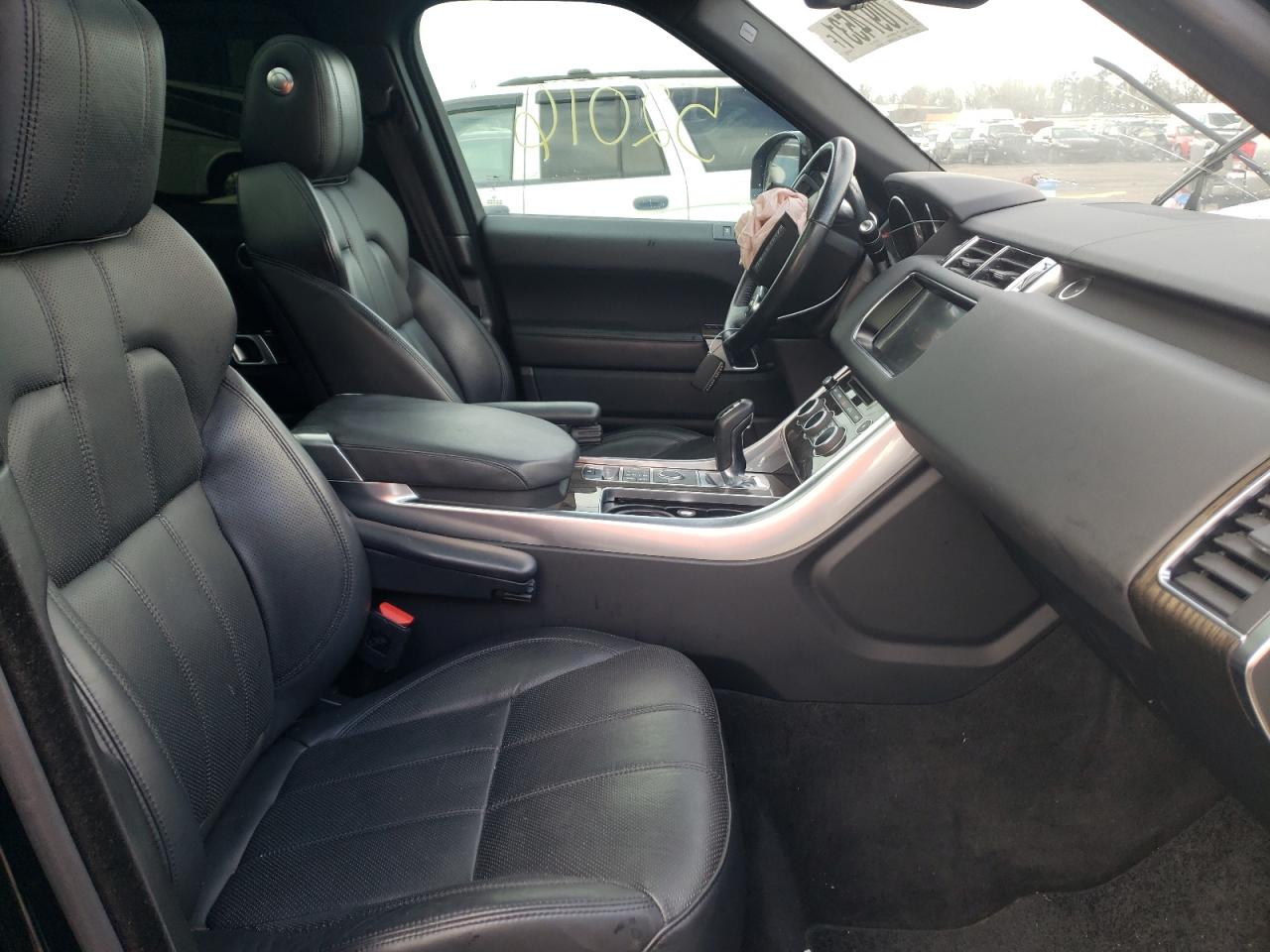 Photo 5 from auction – 2017 LAND ROVER RANGE ROVE with VIN SALWR2FKXHA669153