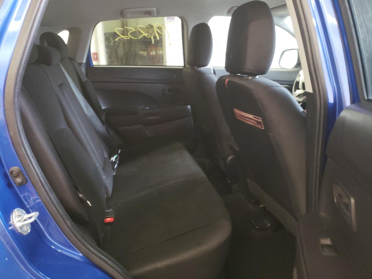 Photo 6 from auction – 2015 MITSUBISHI OUTLANDER with VIN 4A4AP3AU5FE014189