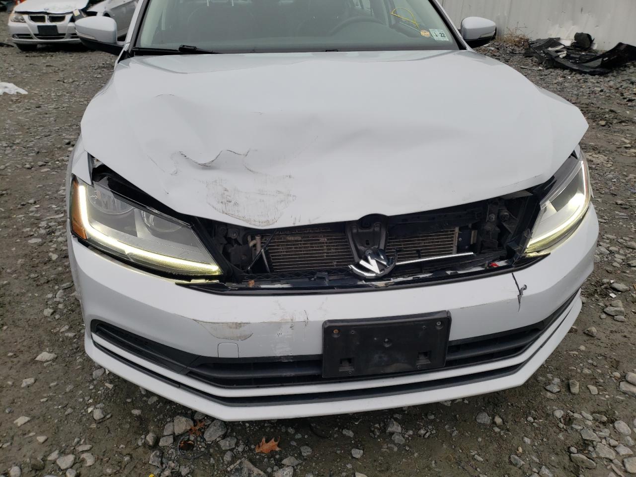 Photo 9 from auction – 2017 VOLKSWAGEN JETTA SE with VIN 3VWDB7AJ1HM335592