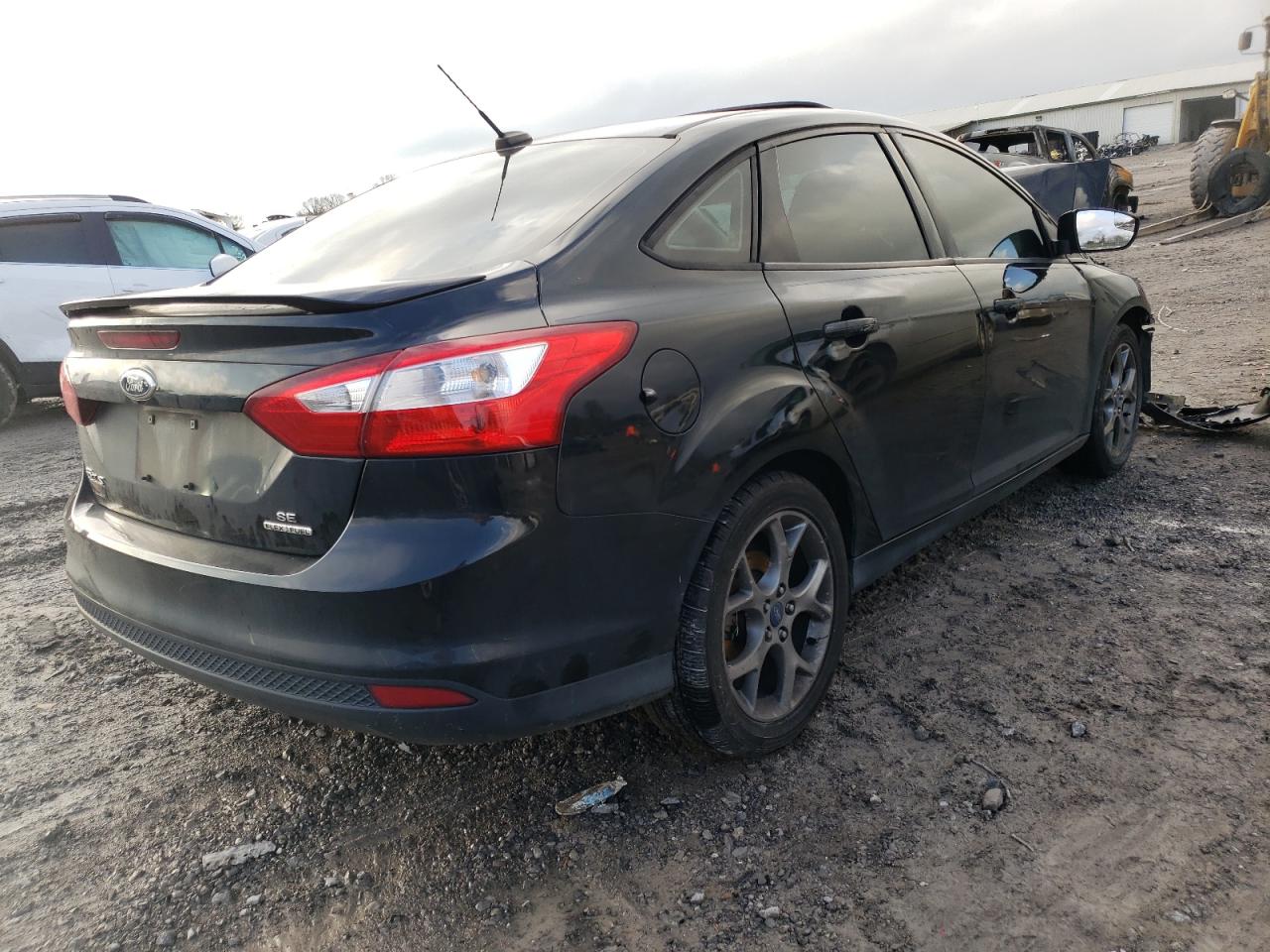 Photo 4 from auction – 2014 FORD FOCUS SE with VIN 1FADP3F21EL279624