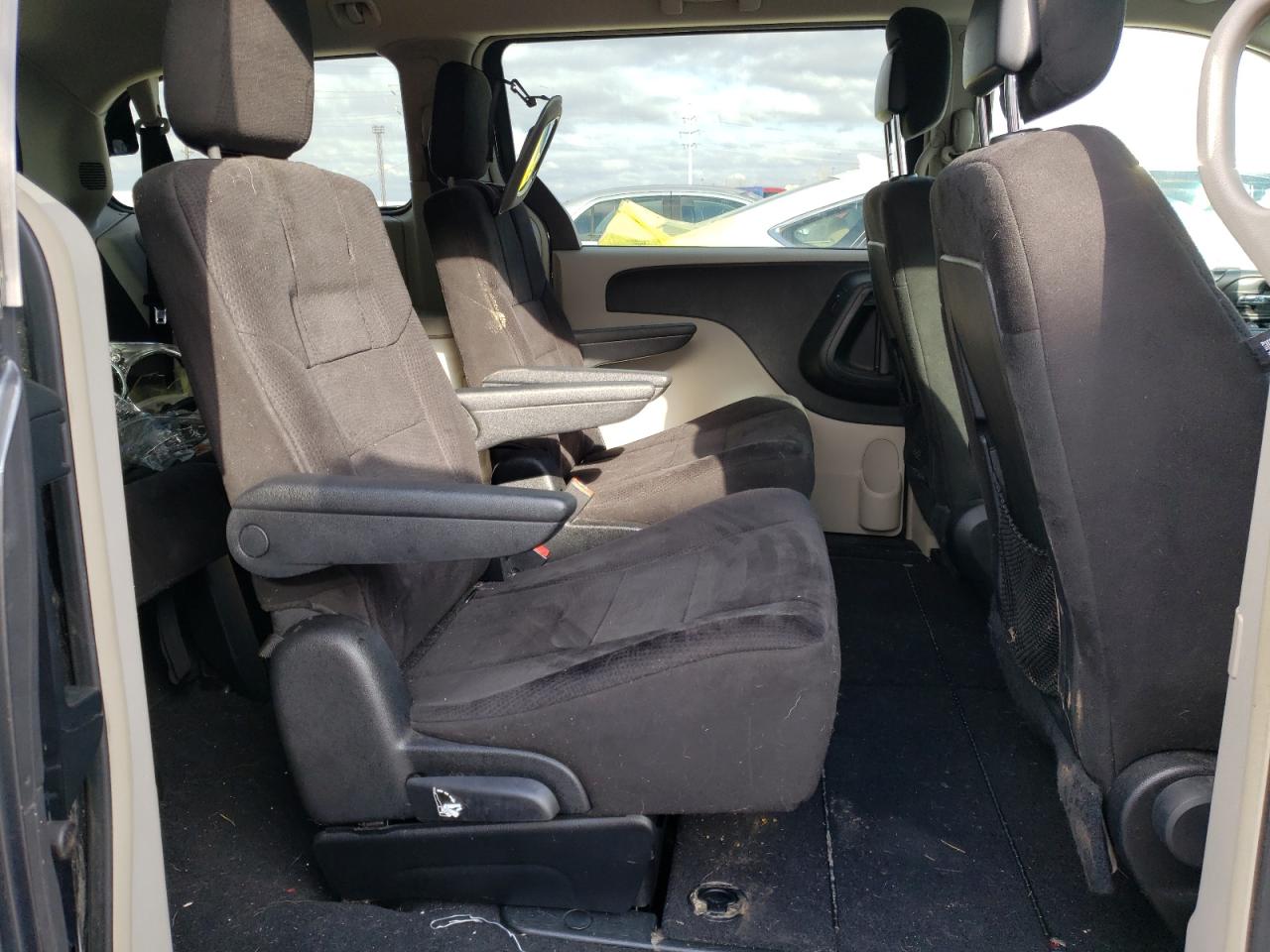 Photo 6 from auction – 2011 DODGE GRAND CARA with VIN 2D4RN5DG1BR720707