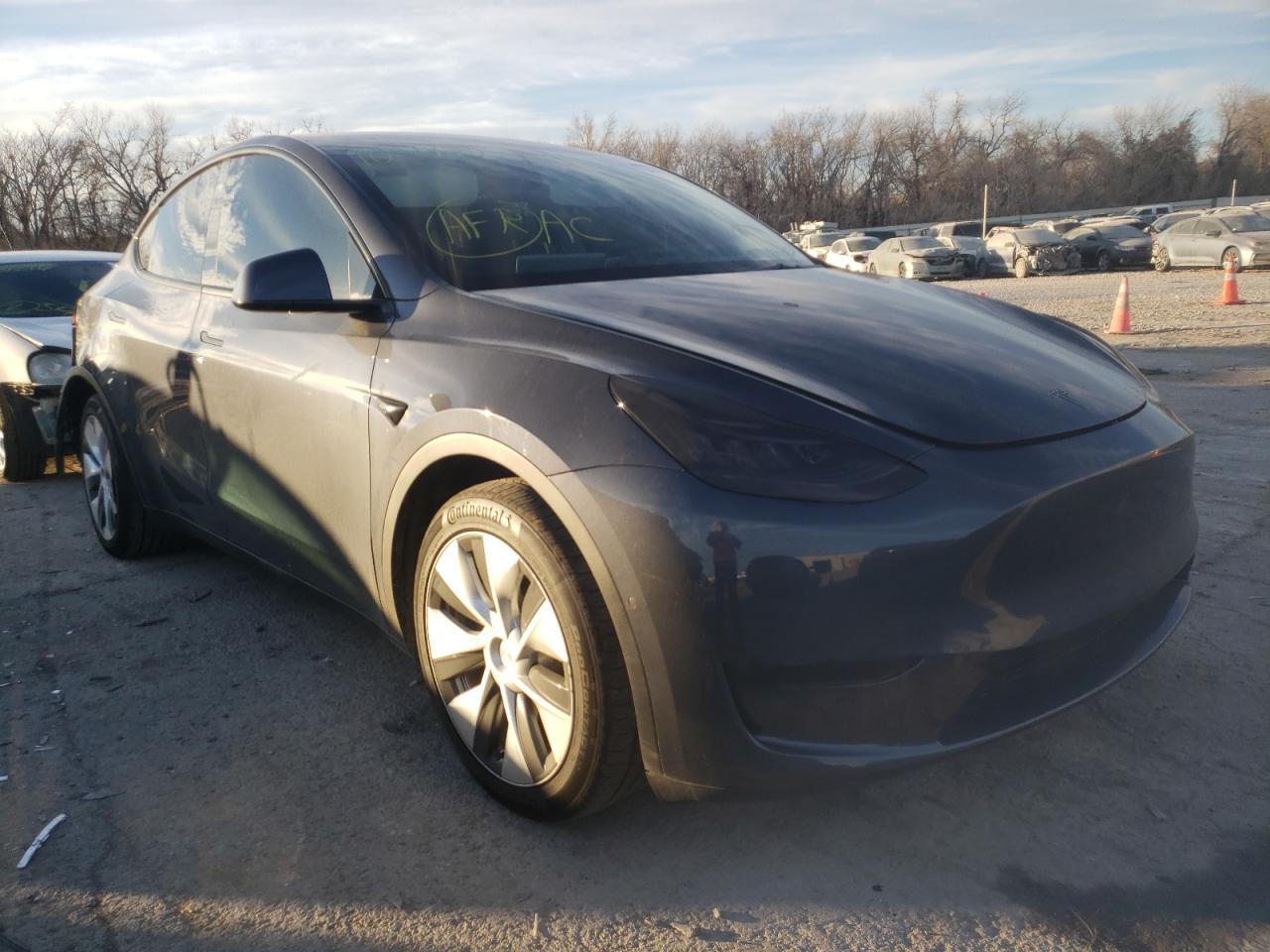 TESLA MODEL Y 2021 with VIN 5YJYGDEEXMF105470 - Photo from auction