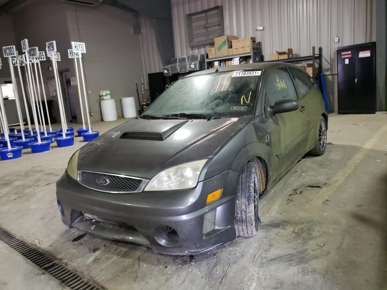 Photo 2 from auction – 2005 FORD FOCUS with VIN 3FAFP31N45R101900