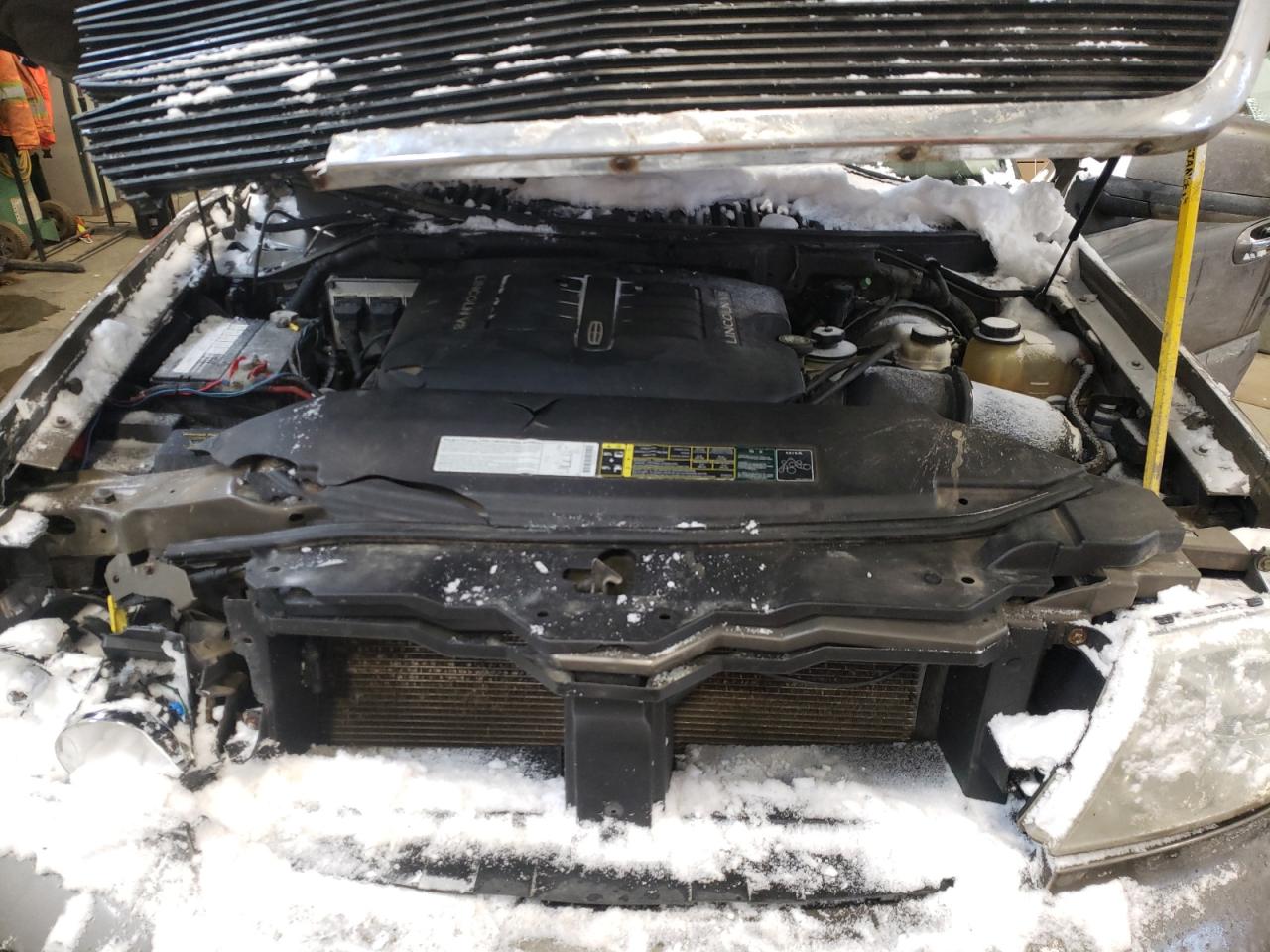 Photo 7 from auction – 2003 LINCOLN NAVIGATOR with VIN 5LMFU28R93LJ10876