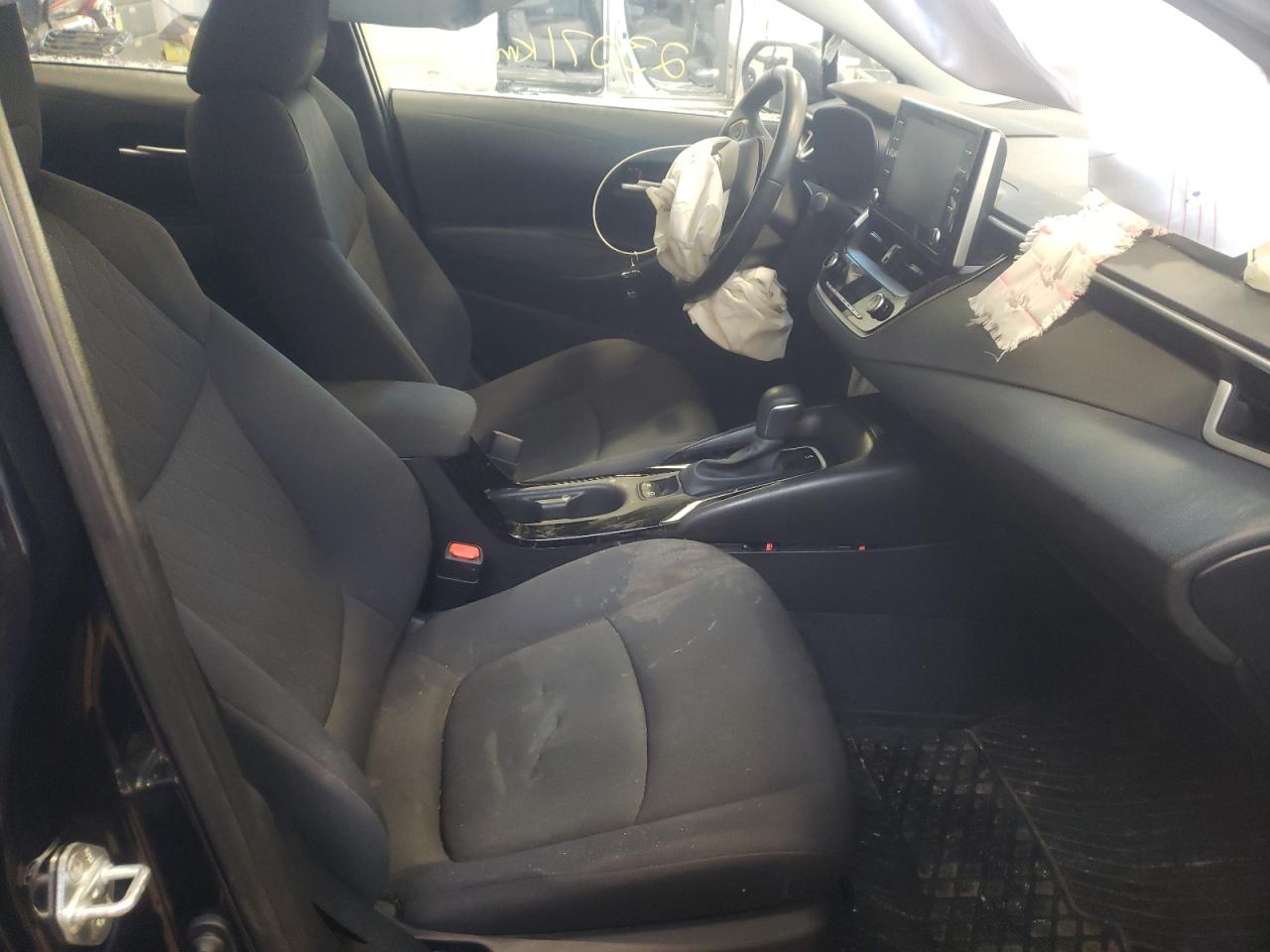 Photo 5 from auction – 2020 TOYOTA COROLLA LE with VIN 5YFBPRBE8LP003773