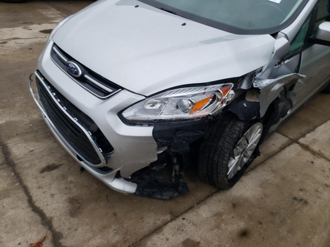 Photo 9 from auction – 2017 FORD C-MAX SE with VIN 1FADP5AU5HL108982