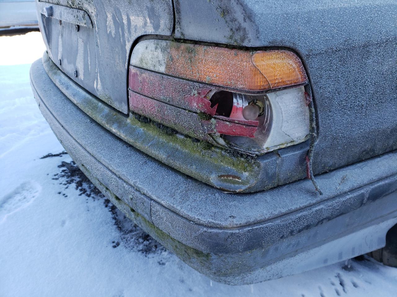 Photo 9 from auction – 1994 BMW 318 IS with VIN WBABE5322RJA08869