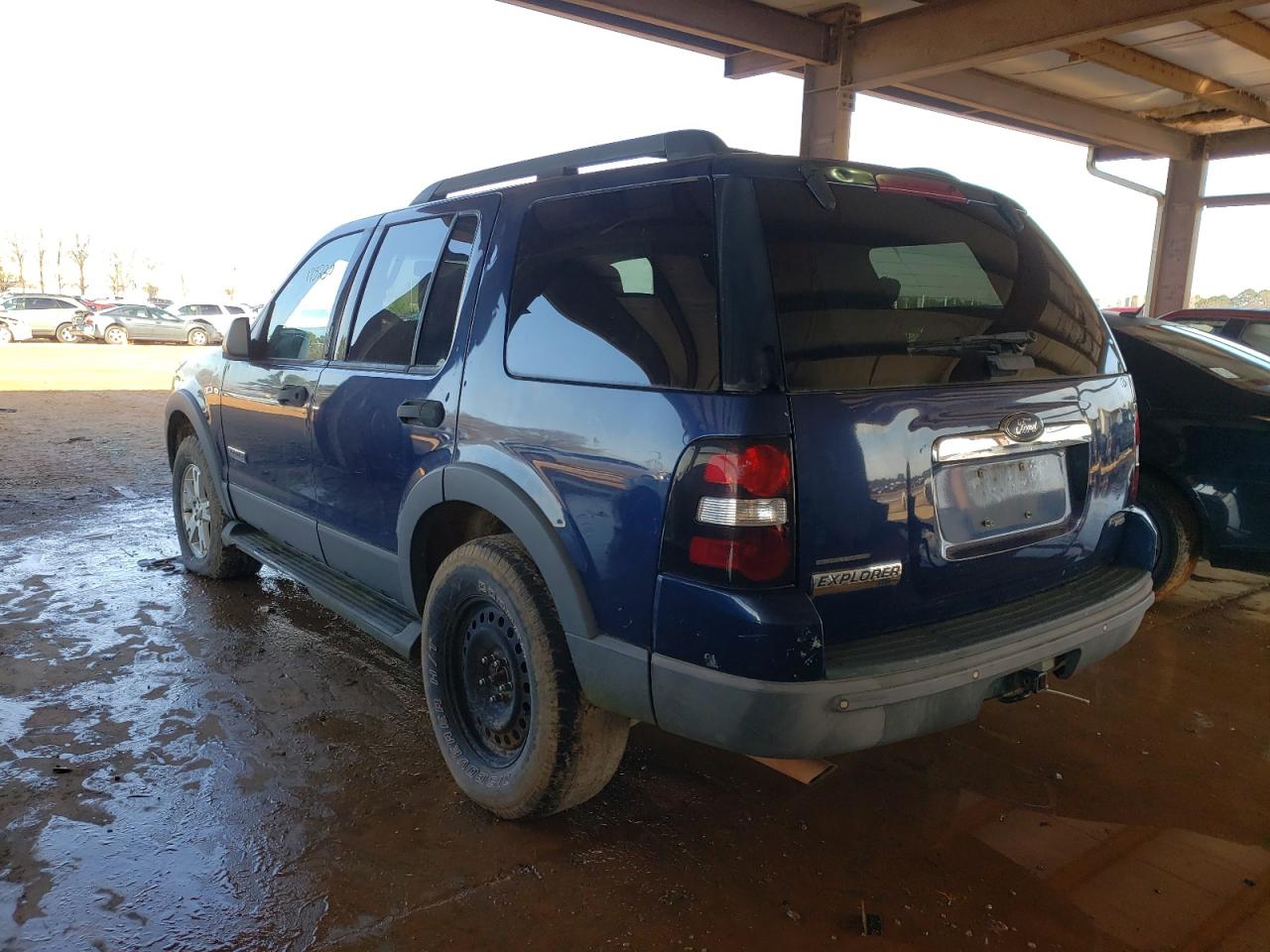 Photo 3 from auction – 2006 FORD EXPLORER X with VIN 1FMEU63E36UA60078