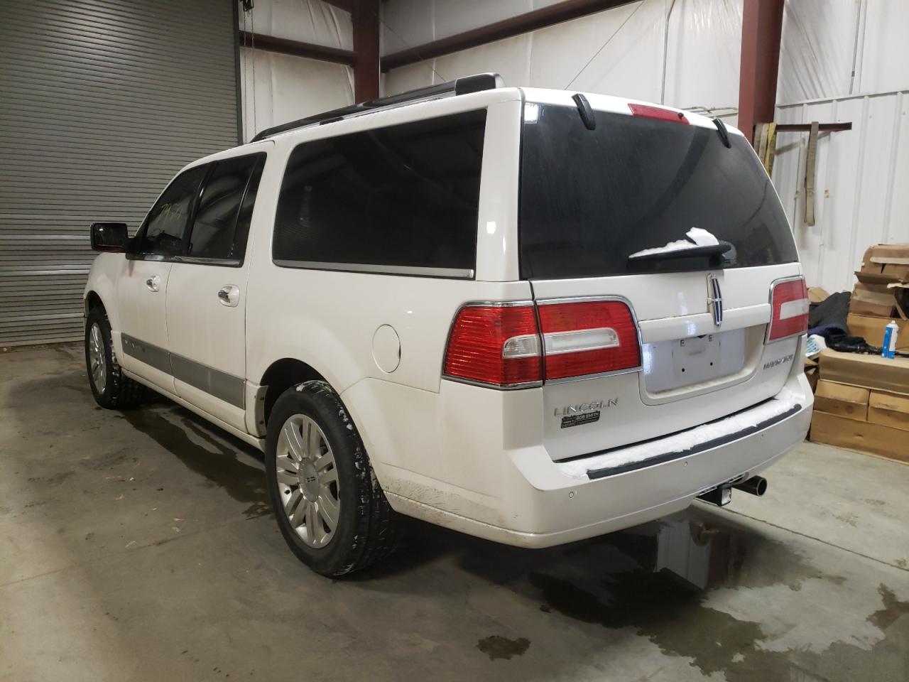 Photo 3 from auction – 2012 LINCOLN NAVIGATOR with VIN 5LMJJ3J56CEL08724