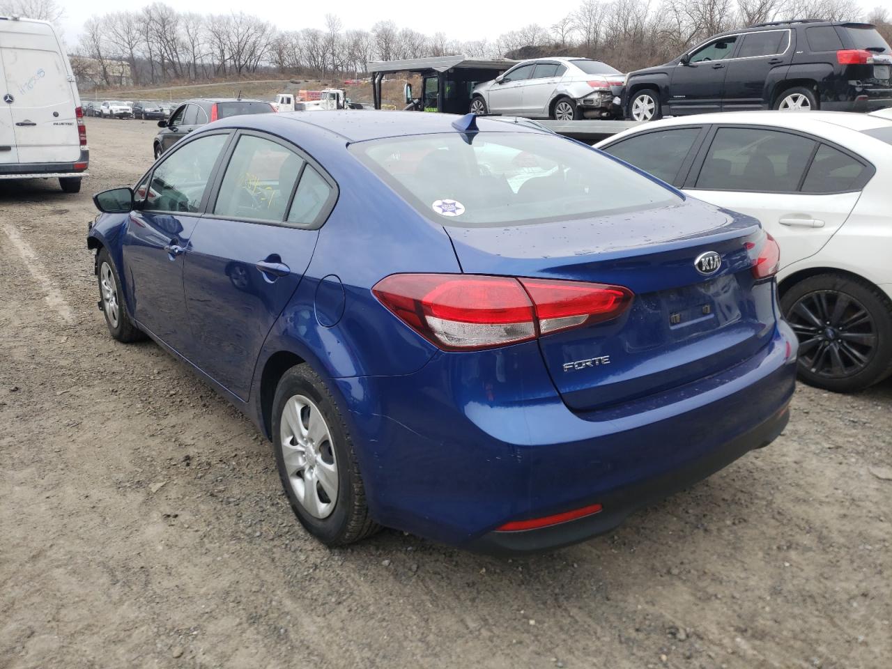 Photo 3 from auction – 2018 KIA FORTE LX with VIN 3KPFK4A7XJE236767