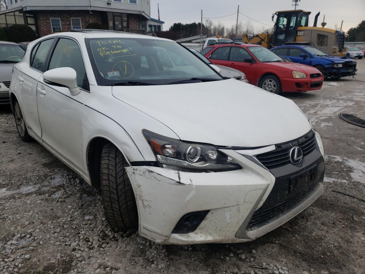 LEXUS CT 200 2014 with VIN JTHKD5BH8E2180318 - Photo from auction