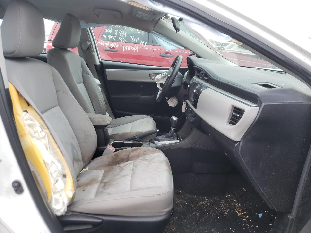 Zdjęcie 5 z aukcji – 2016 TOYOTA COROLLA L z VIN 5YFBURHE2GP431179
