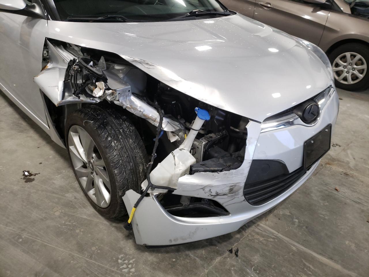 Photo 9 from auction – 2016 HYUNDAI VELOSTER with VIN KMHTC6AD2GU283282