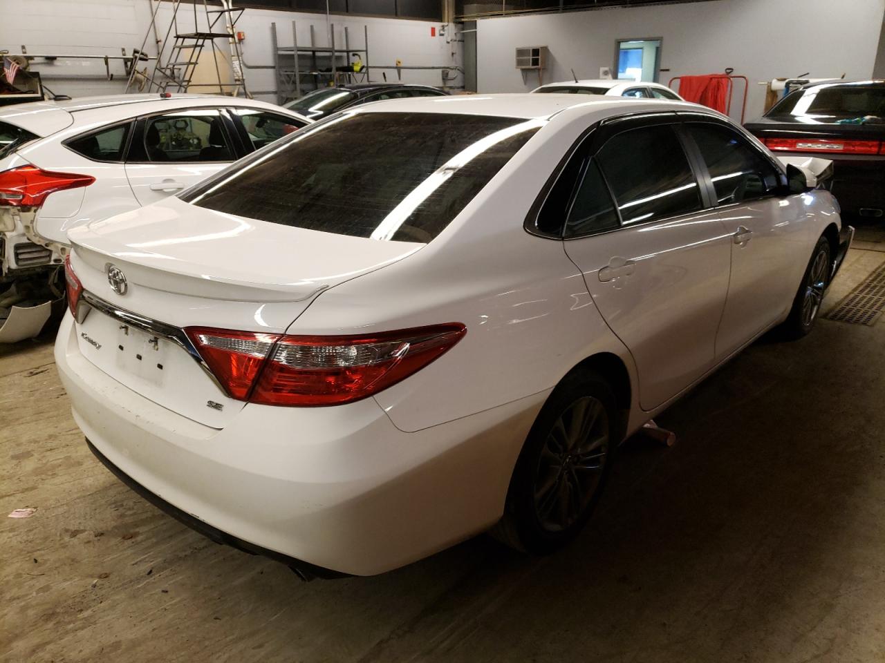 Photo 4 from auction – 2017 TOYOTA CAMRY LE with VIN 4T1BF1FK8HU674824