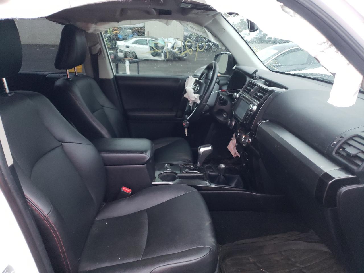 Photo 5 from auction – 2014 TOYOTA 4RUNNER SR with VIN JTEBU5JRXE5197322