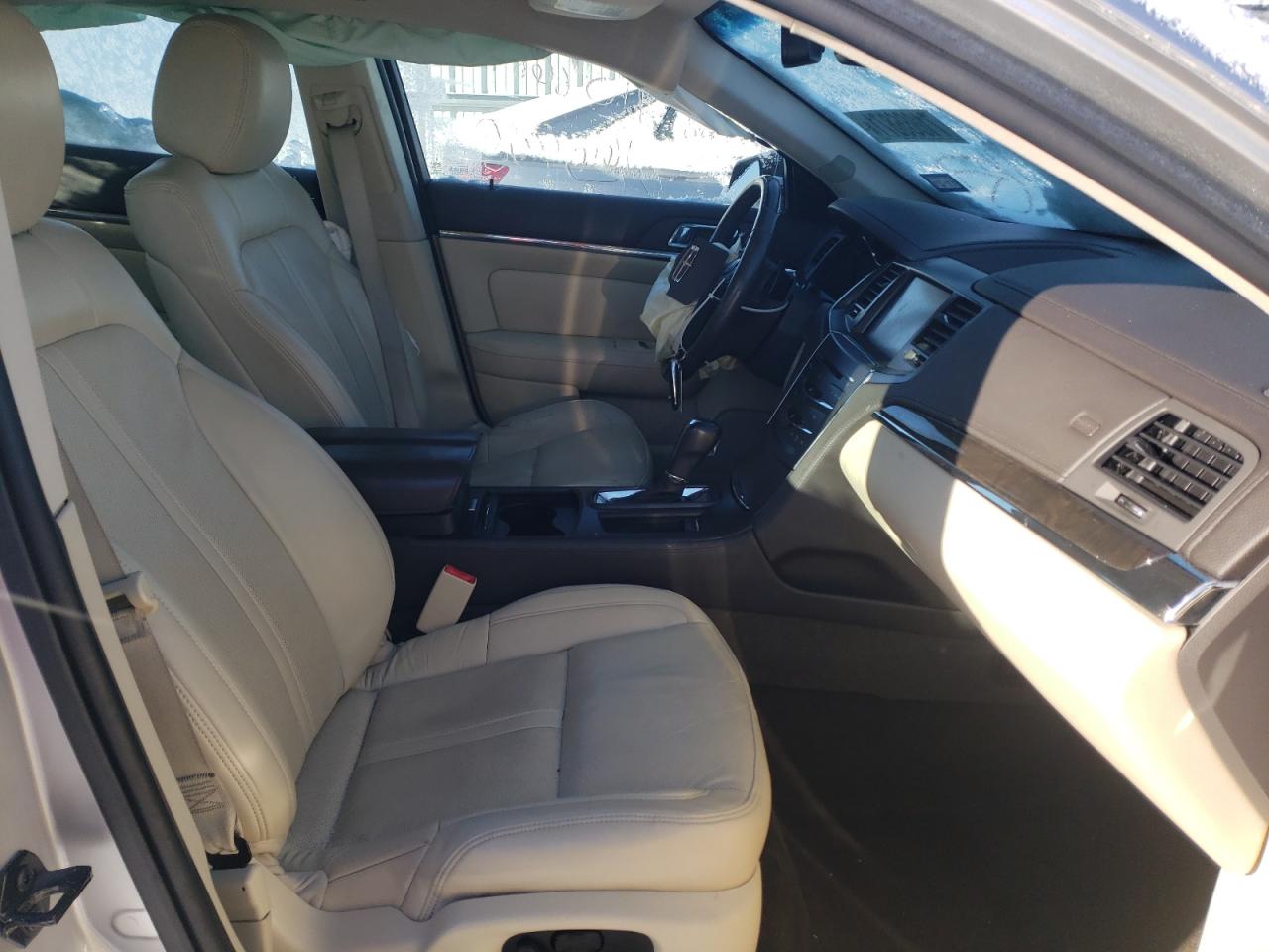 Photo 5 from auction – 2013 LINCOLN MKS with VIN 1LNHL9DK0DG609897