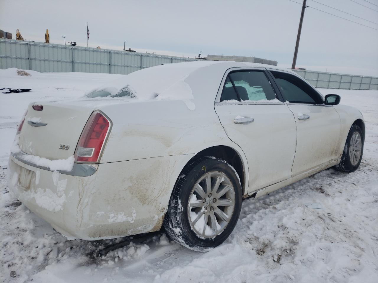 Photo 4 from auction – 2012 CHRYSLER 300 LIMITE with VIN 2C3CCACG6CH252861