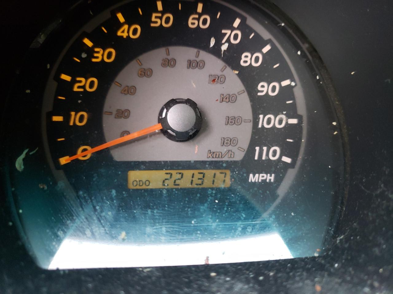 Photo 8 from auction – 2004 TOYOTA 4RUNNER SR with VIN JTEBT14R048016507